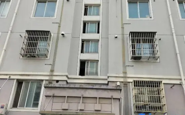 Airport B&B
