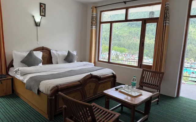 Hotel Alpine Himalayan View  Manali