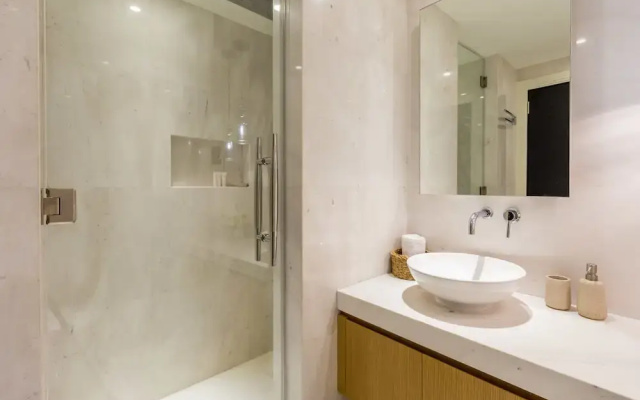Al Bateen  by Deluxe Holiday Homes