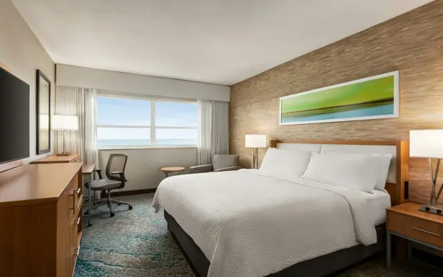 Holiday Inn Miami Beach - Oceanfront by IHG