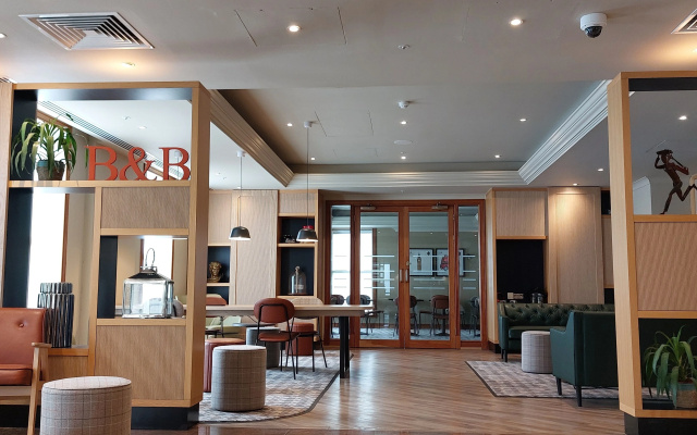Отель B&B Hotel London Heathrow