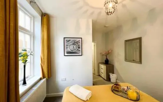 Berkeley Apartment