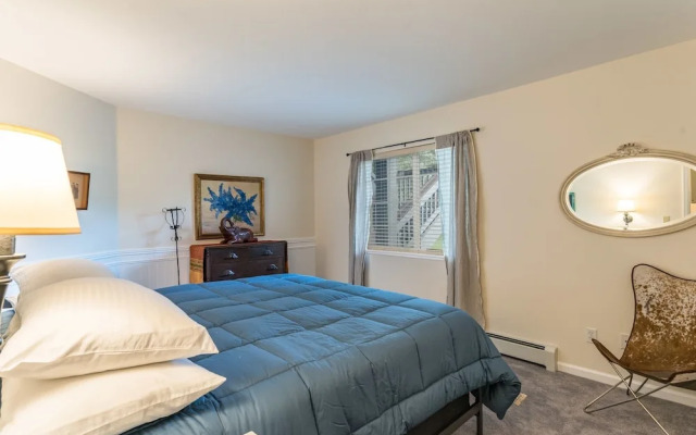 S 1425 2 Bedroom Condo by RedAwning