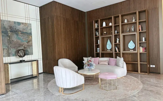 Green Sedayu Apartment by Emily