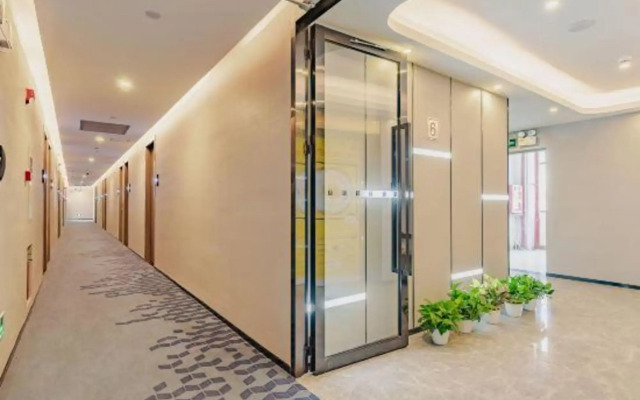 7 Days Premium Hotel (Fenggang Yongsheng Street New High Plaza Branch)