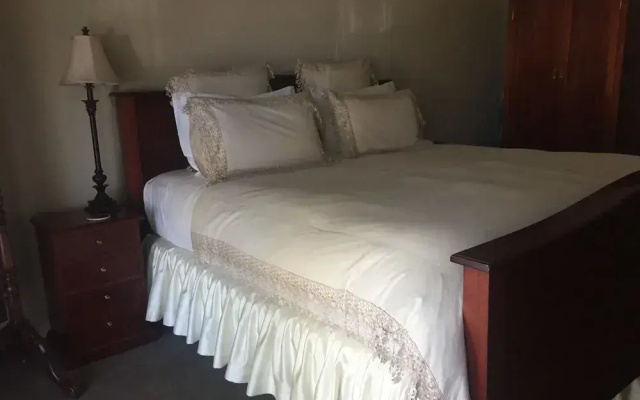 Carlyle House B&B