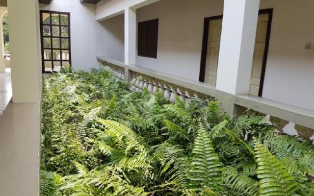 Отель Bella Vista Luxury Guest House Гана, Кофоридуа - отзывы, цены и фото номеров - забронировать отель Bella Vista Luxury Guest House онлайн вид на фасад