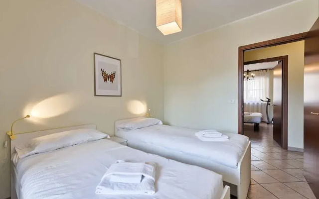 Fortino Roomy Apartment