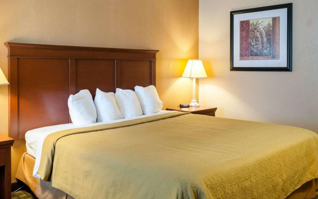 Quality Inn Louisville MS