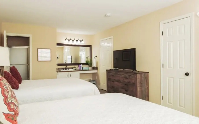 Club A-7 2 Bedroom Condo