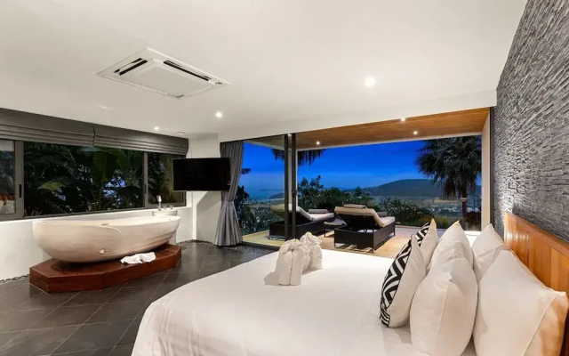 Villa Firefly