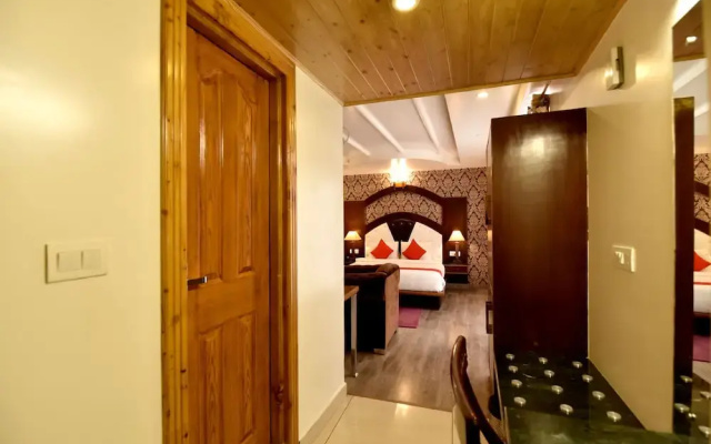 OYO 13091 Manali Grand