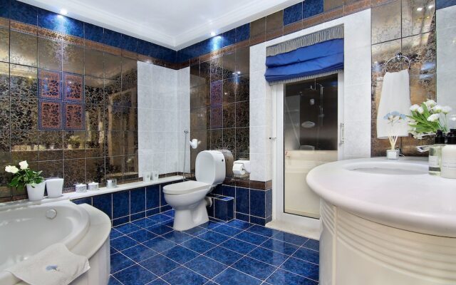 Отель Royal Riviera Residence Греция, Афины - отзывы, цены и фото номеров - забронировать отель Royal Riviera Residence онлайн ванная