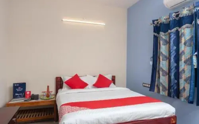 OYO 25021 Rajam Residency