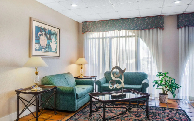 Days Inn by Wyndham Del Rio