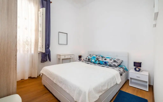 History Apartments Center