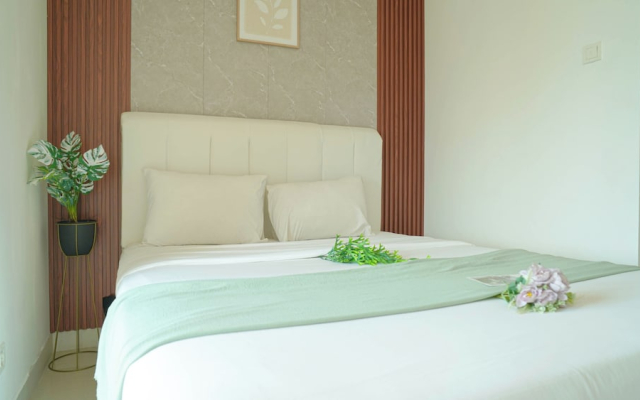 Elegant And Homey Studio At Grand Kamala Lagoon Apartment