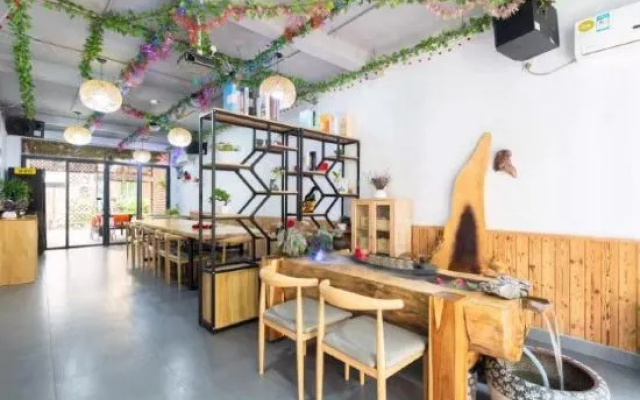 Shenzhen Jiaochangwei Bird's Nest Sea Side Guesthouse