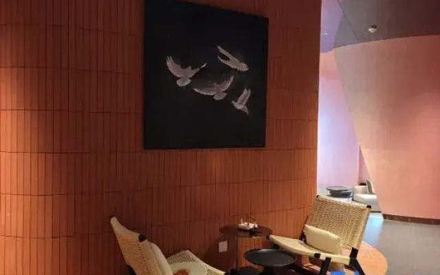 Lincang Heat Limit Limited Edition Hotel