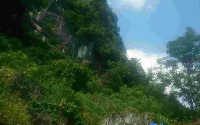 Yangshuo Banshan Courtyard (Yulong River Rafting Pier)