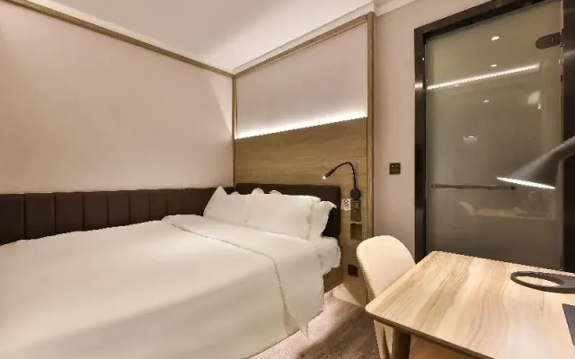 HanTing Premium Hotel (Beijing Daxing Jinxing Bridge)