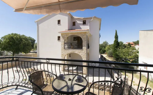 ROLI pansion i restoran Starigrad-Paklenica