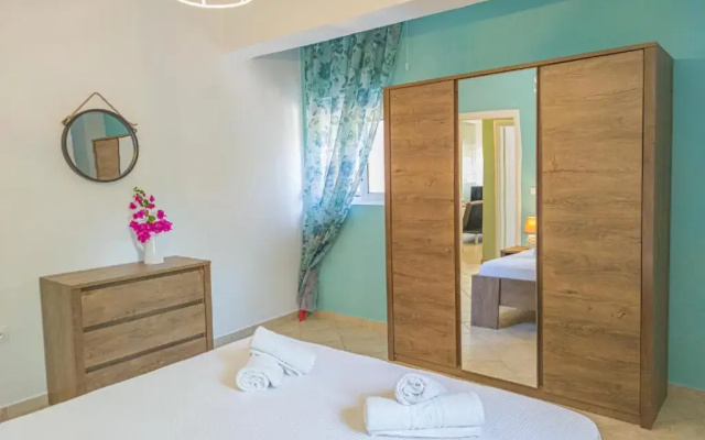 Cosy apartment - 6 Minutes walk to the beach!