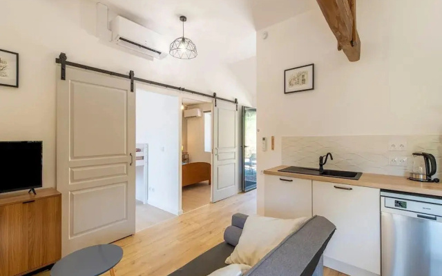 Renovated Farmhouse in Soturac With Pool