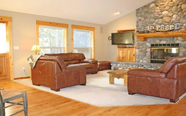 Quail 5 4 Br home by RedAwning
