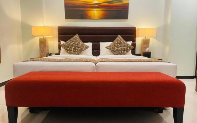 Отель The Somerset