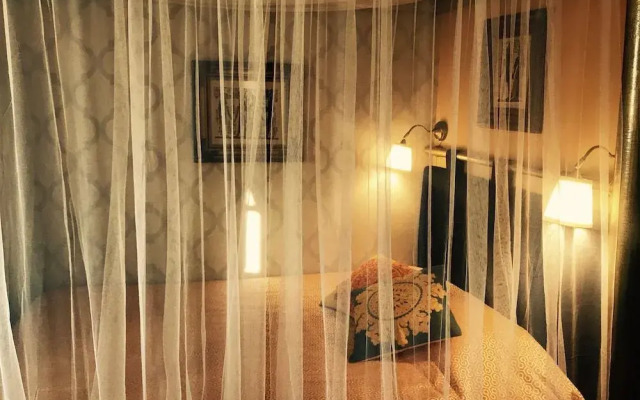 LUXa Charmhouse Hotel