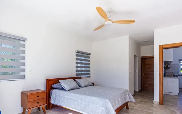 Spacious Family Suite, Ocean Village!