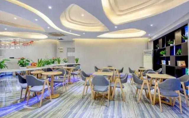 Pine House(Yangshuo West Street Branch)