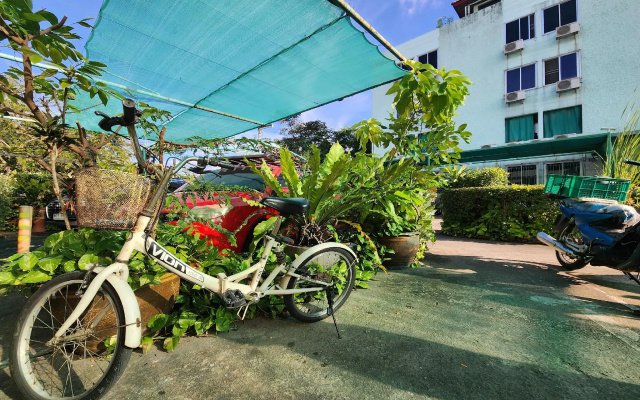 Green Apartment
