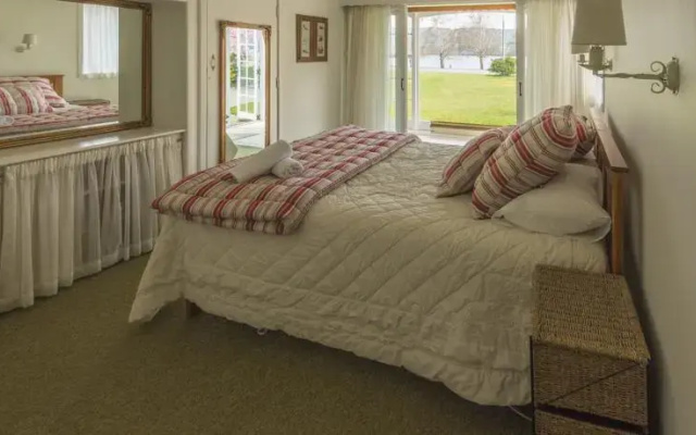 Te Anau Holiday Houses - Lakeside House