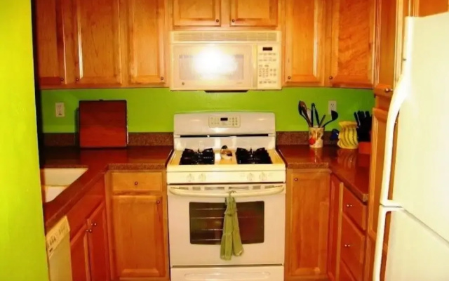 Lake Arrowhead Village 2 Bedroom Condo