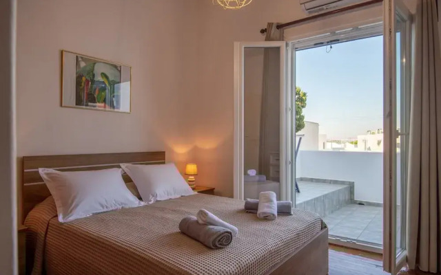 Naousa Central House Paros
