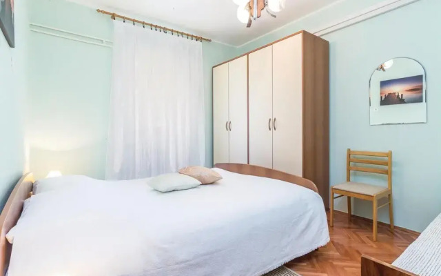 Beautiful Home in Pican With Wifi and 2 Bedrooms