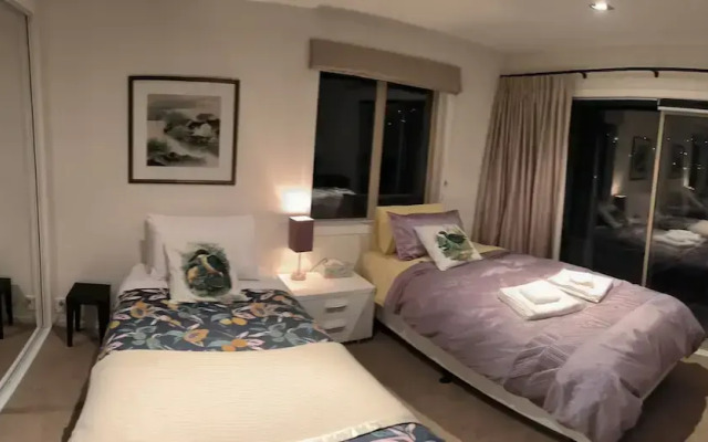 Birdsong Hideaway two-bedroom suite in Browns Bay