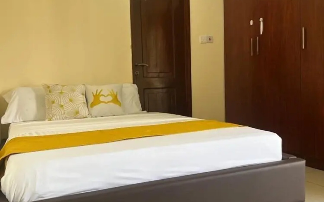 Lux Suites Palm Terraces Apartments
