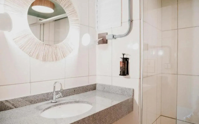 UpFront Hotel Lanville