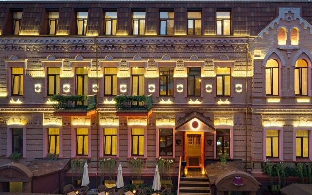 Гостиница HOTEL19 вид на фасад
