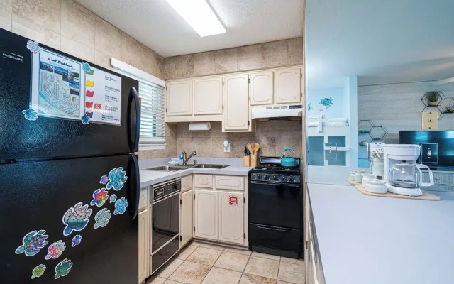 The Turtle Nest Resort Condo w/ Pool!