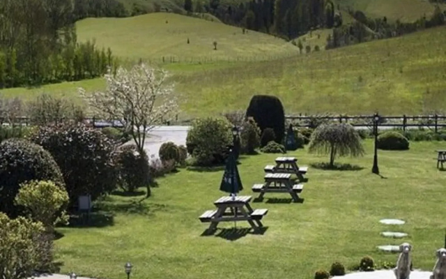 The Live and Let Live Country Inn
