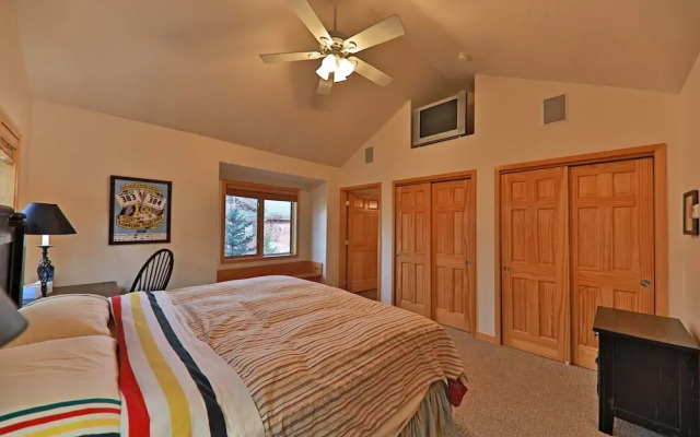 Slopeside 97 Clover Lane - 3 Br Condo
