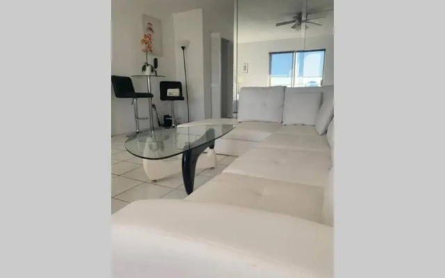 Fantastic Studio with Incredible Bay Views