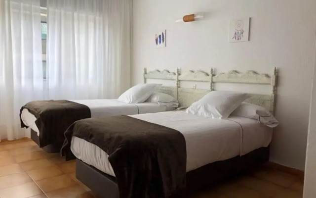 Las Rocas Hotel