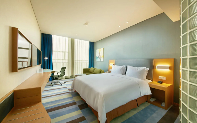 Holiday Inn Express Leshan City Square by IHG