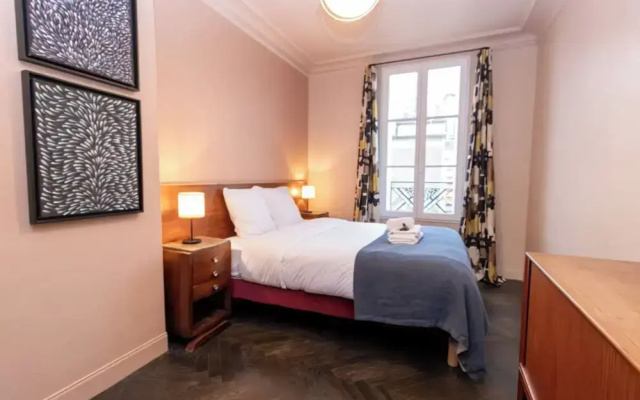 Wonderful Apartment Terrace Center of Paris