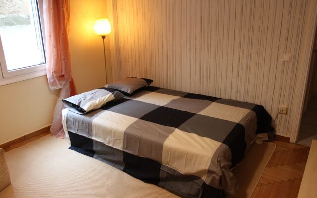 Отель Affordable Studio Behind Acropolis Museum Греция, Афины - отзывы, цены и фото номеров - забронировать отель Affordable Studio Behind Acropolis Museum онлайн комната для гостей